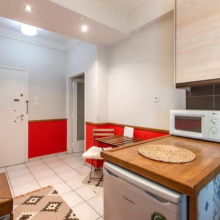 Blue & Red Apartment Athena Bagian luar foto