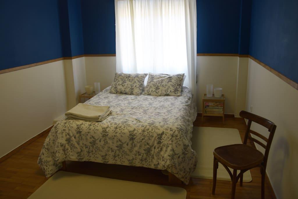 Blue & Red Apartment Athena Bagian luar foto