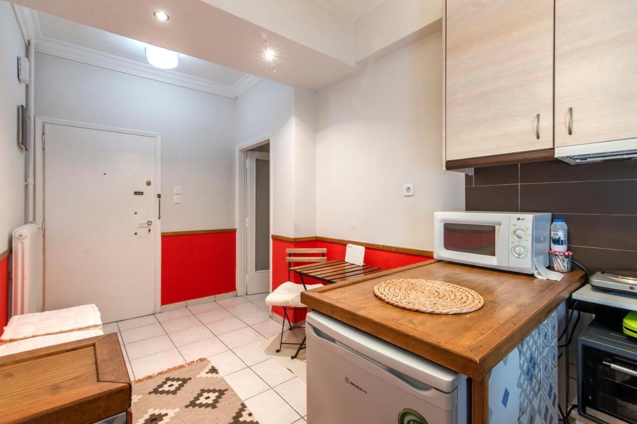 Blue & Red Apartment Athena Bagian luar foto