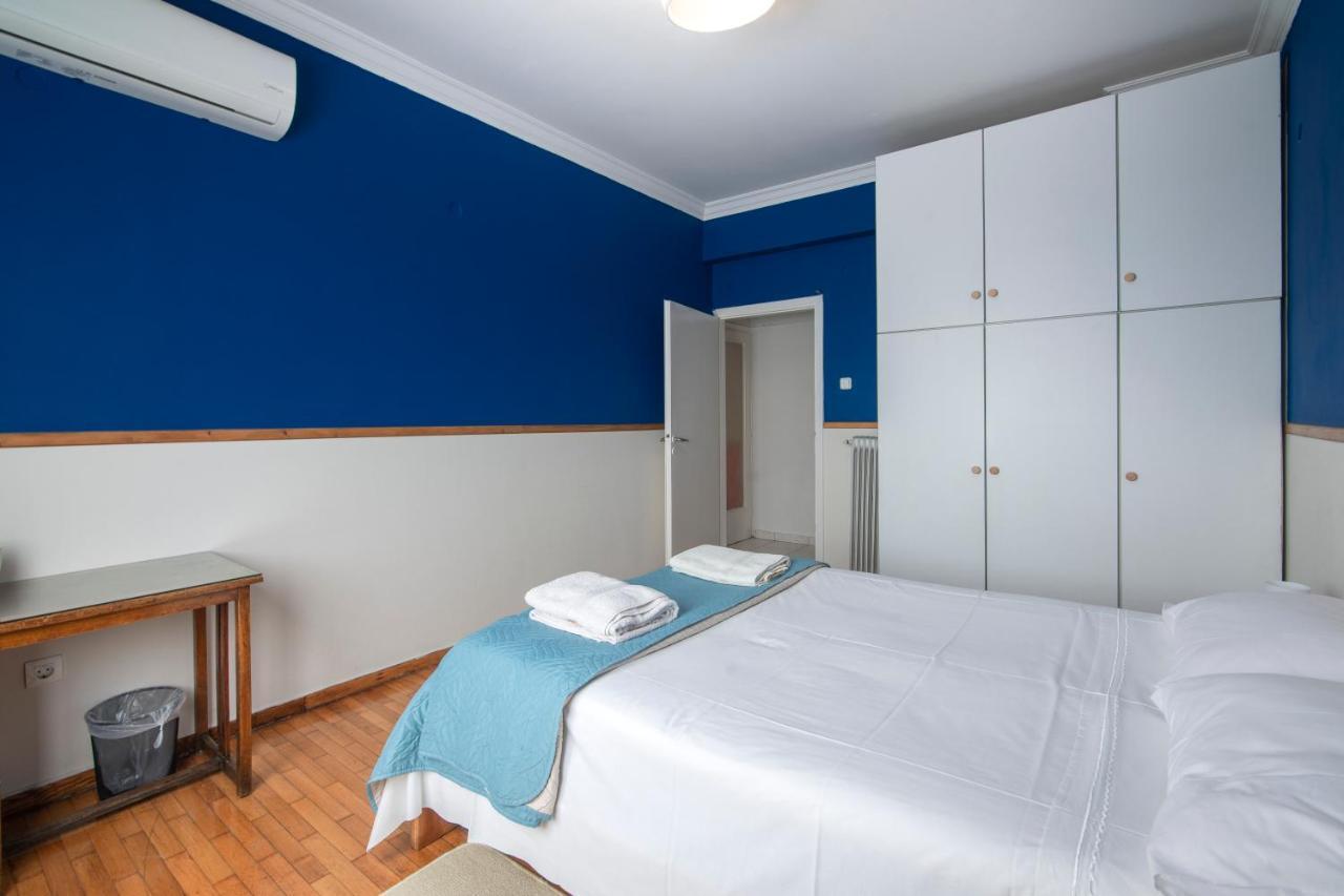 Blue & Red Apartment Athena Bagian luar foto